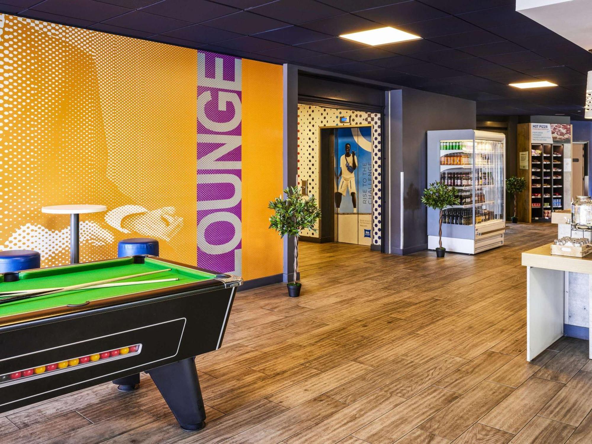 Ibis Budget Manchester Salford Quays Exterior photo