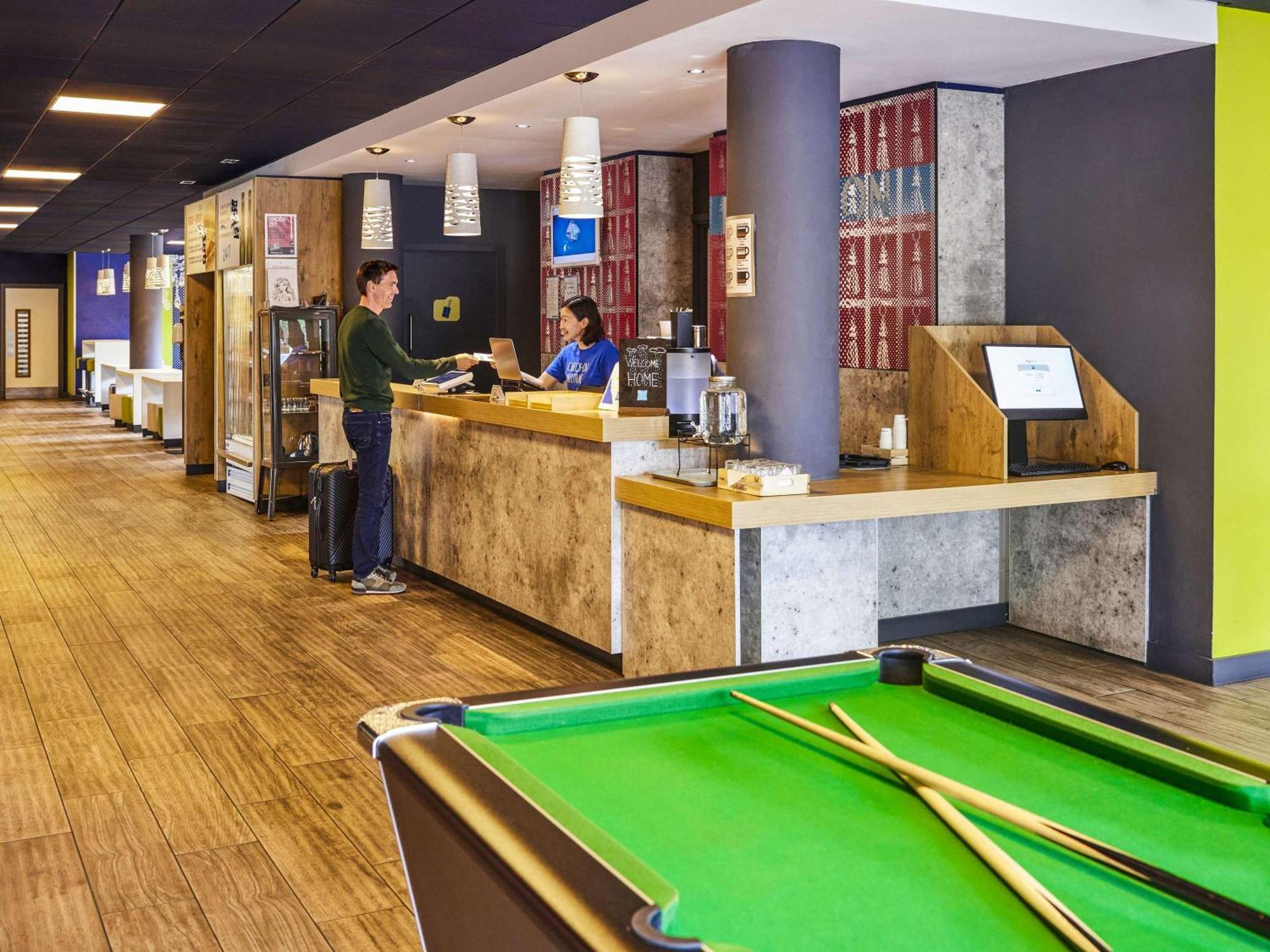 Ibis Budget Manchester Salford Quays Exterior photo