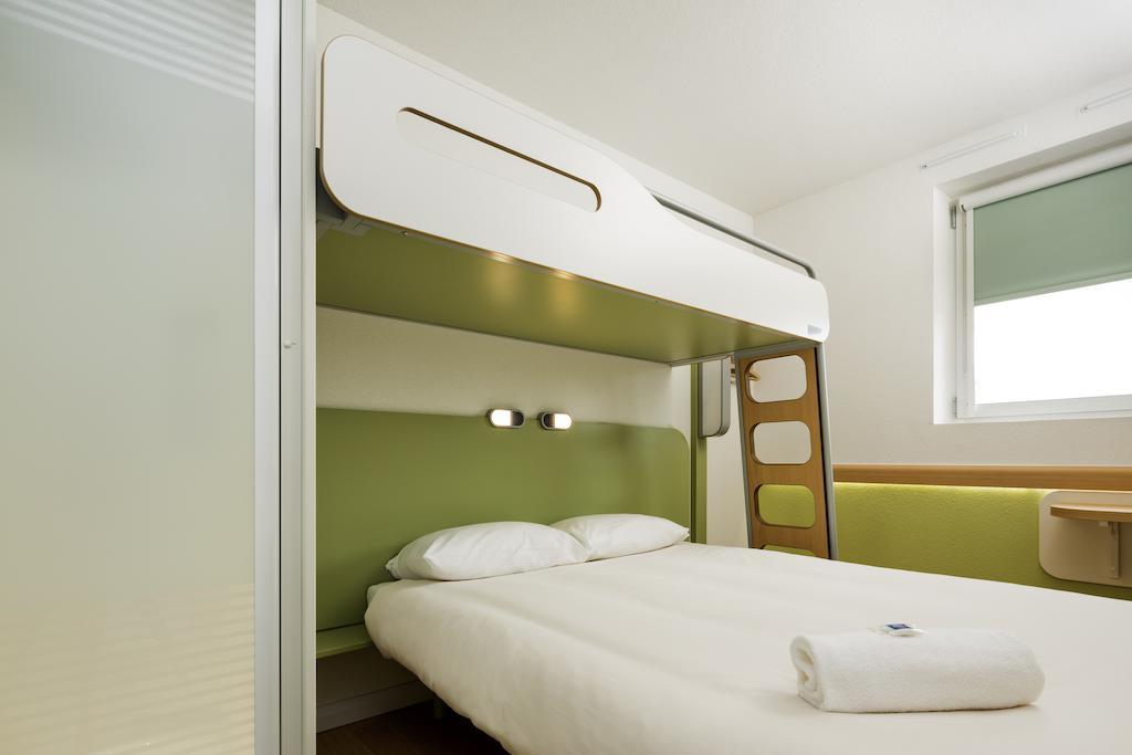 Ibis Budget Manchester Salford Quays Exterior photo